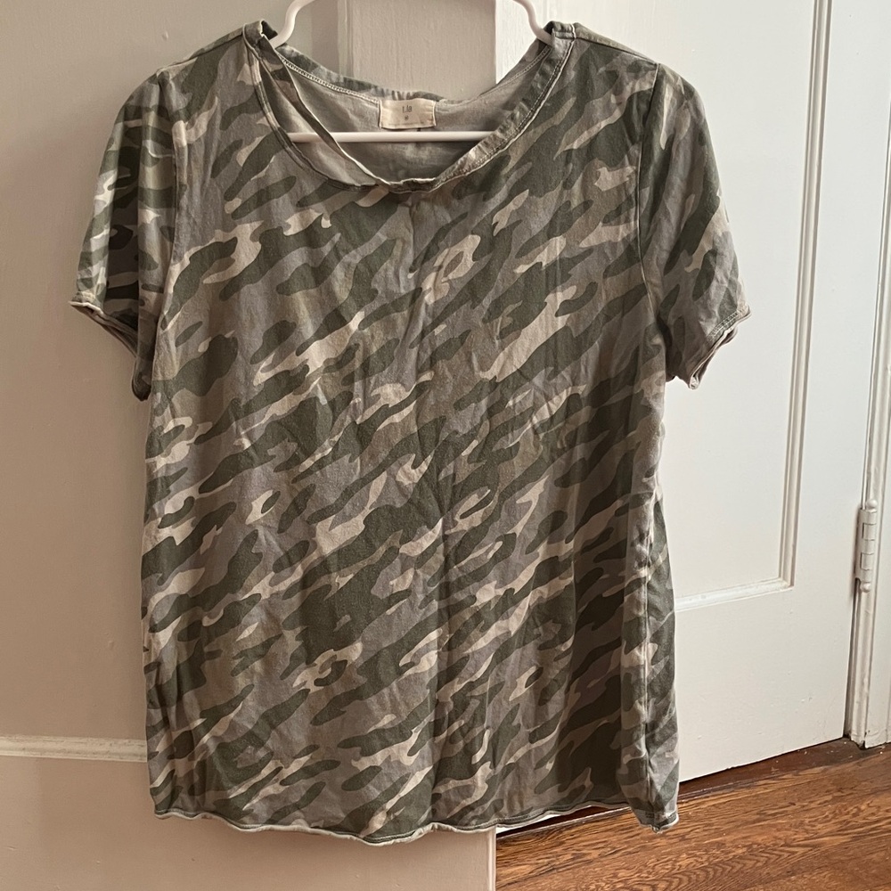 T.La Green Camo Short Sleeve Top